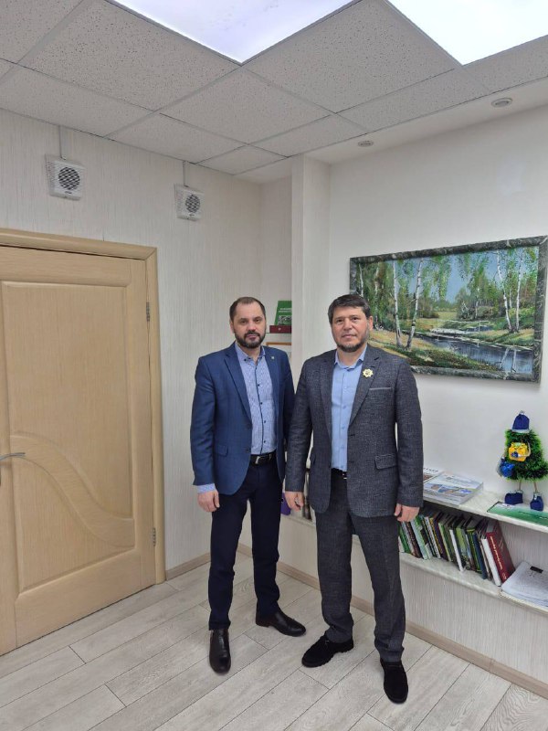 Хасан Сатуев и Роман Полшведкин, министр природных ресурсов и экологии Республики Коми